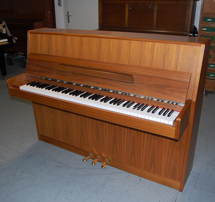 gebrauchtes Klavier Foto 7