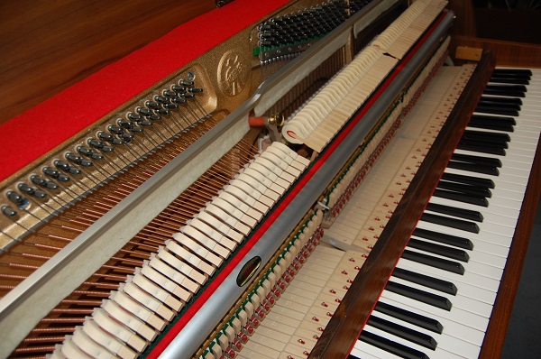 gebrauchtes Klavier Foto 8