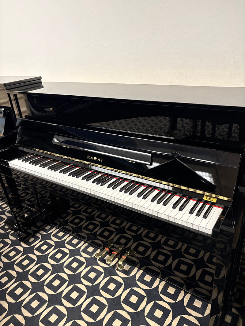 gebrauchtes Klavier Foto 9