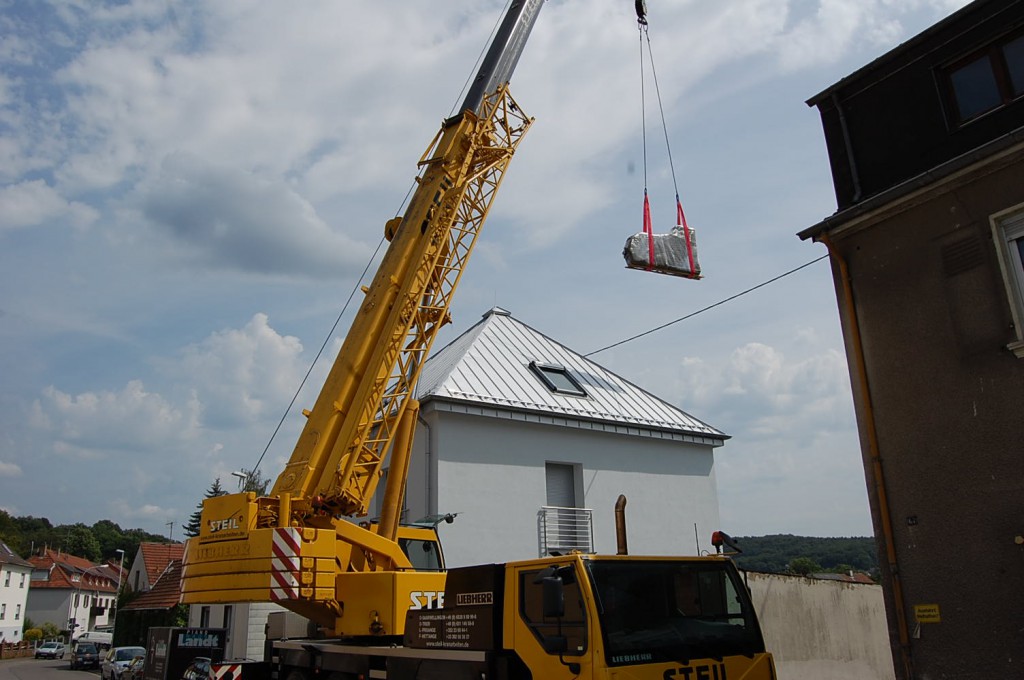 ein Klavier wird transportiert Foto 1