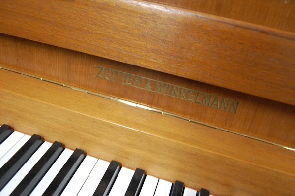 gebrauchtes Klavier Foto 10