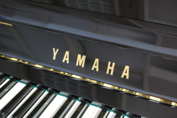 Pianohaus Landt Yamaha U1